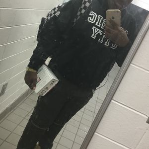 Meet your Posher, Nicholas